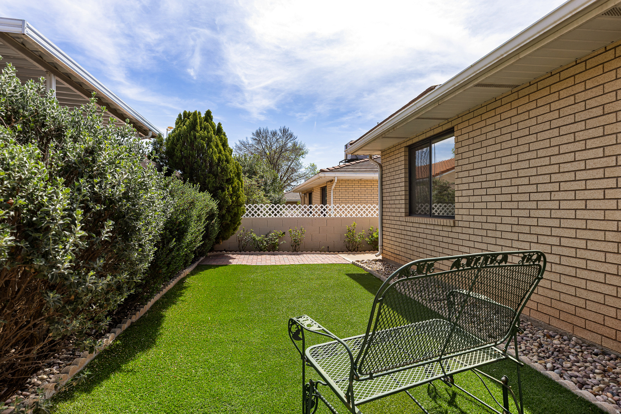 PALM MEADOWS TH - Residential