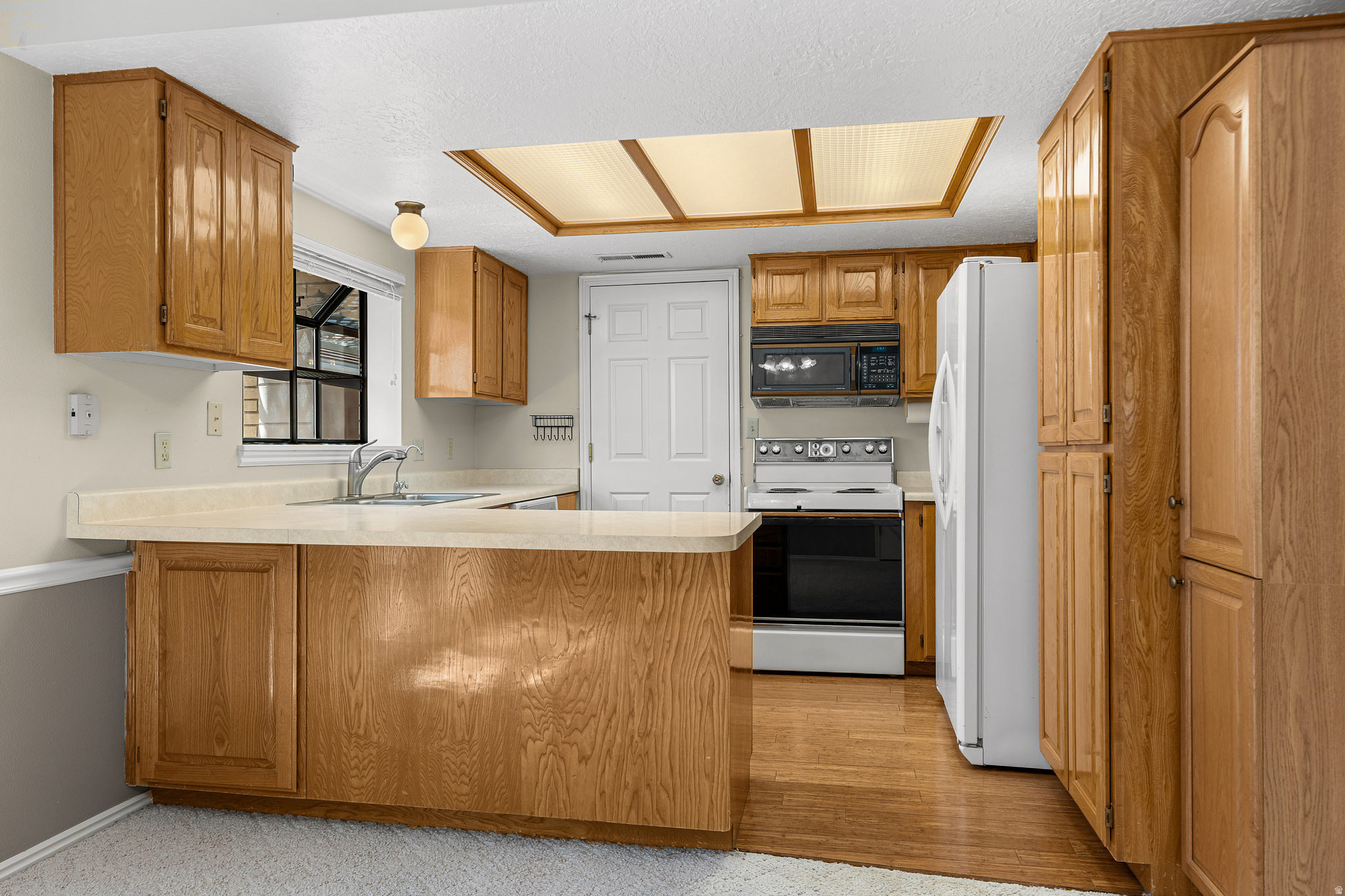 PALM MEADOWS TH - Residential