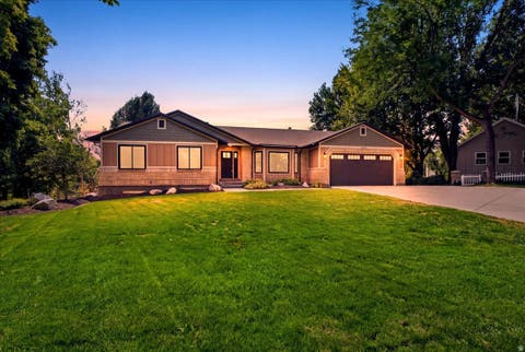 Photo of 1264 W DUSTY DOWNS CIR S, South Jordan, UT 84095 (MLS # 2178676)