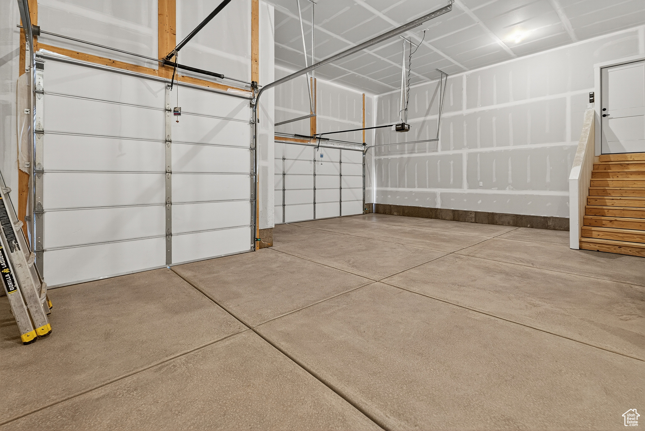 WEST RIDGE ESTATES - Residential