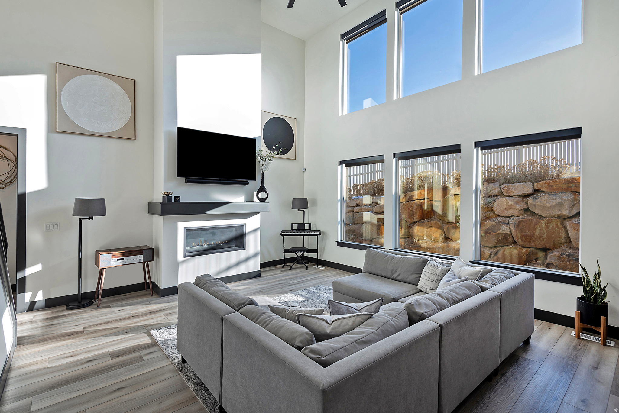 FOX HOLLOW - Residential