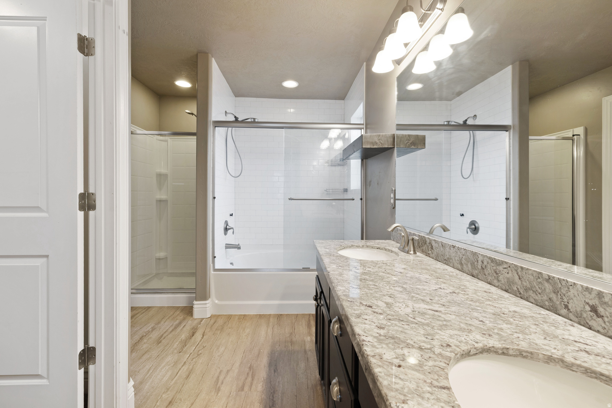 HINCKLEY PARK - Residential