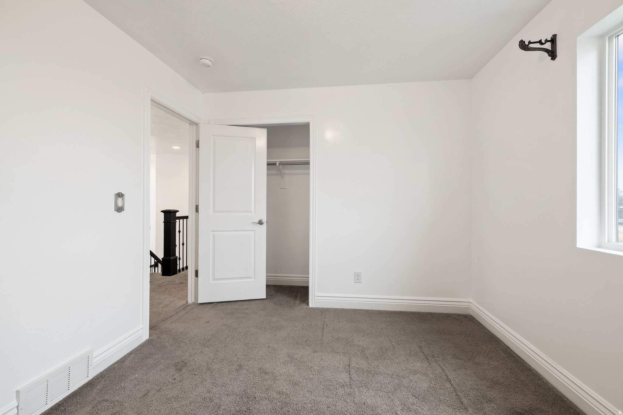 HINCKLEY PARK - Residential