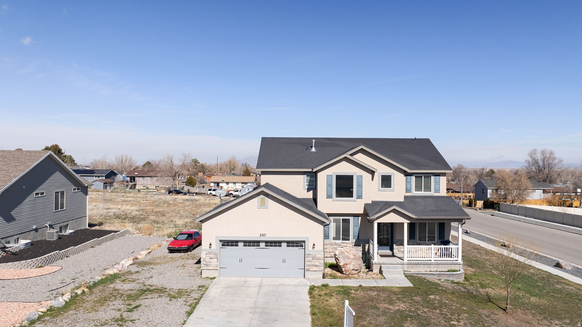 HINCKLEY PARK - Residential