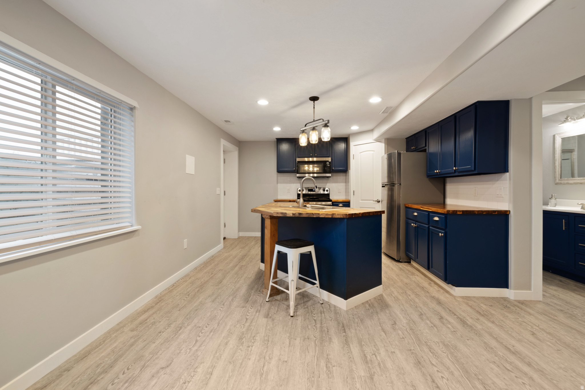 HINCKLEY PARK - Residential