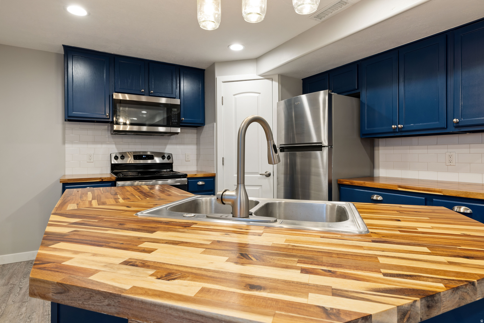 HINCKLEY PARK - Residential