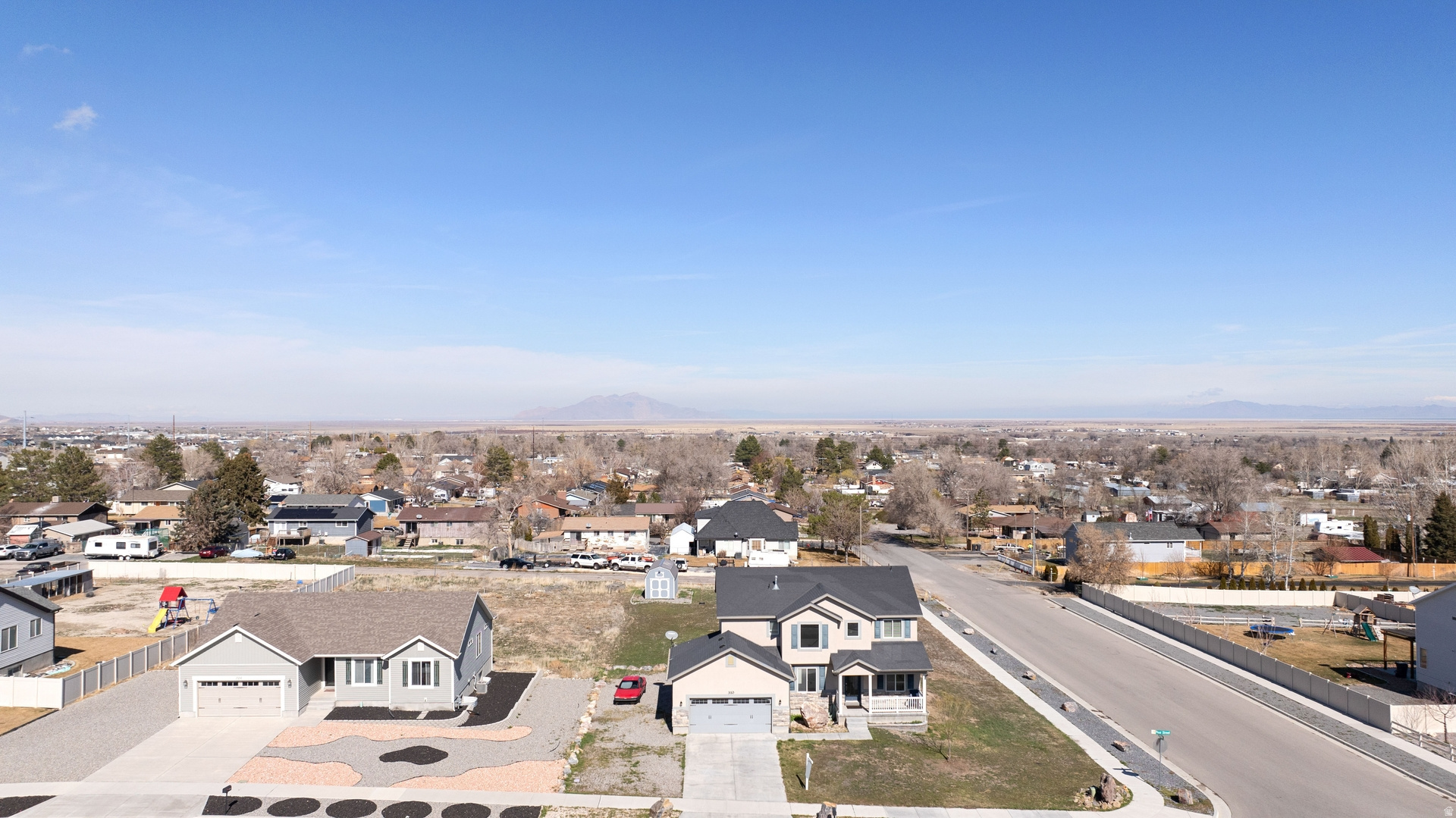 HINCKLEY PARK - Residential