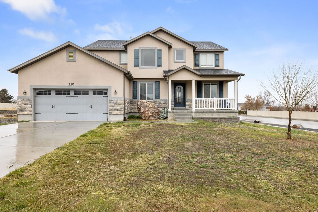 Photo of 310 W PEAR ST, Grantsville, UT 84029 (MLS # 2140991)
