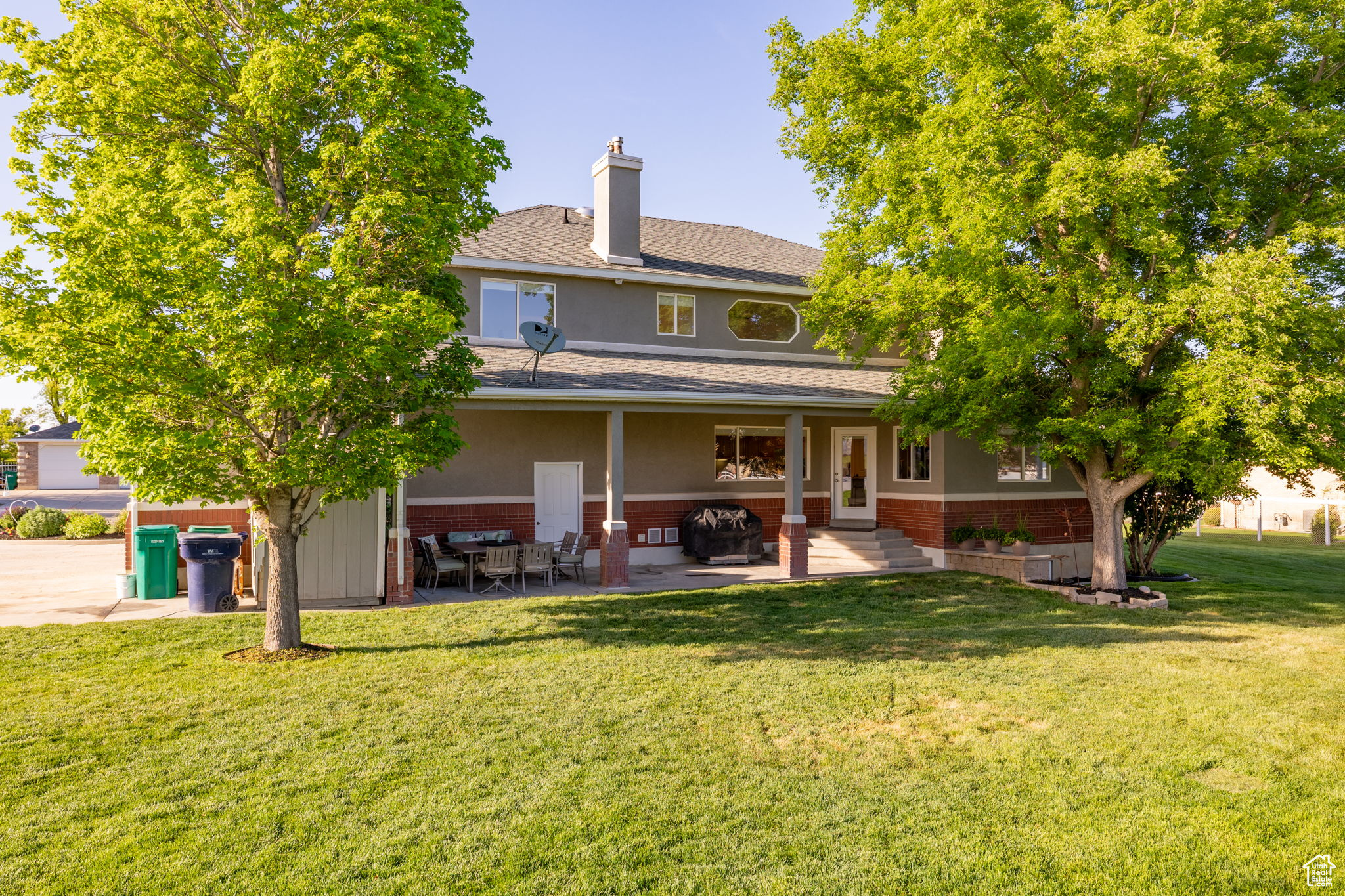 COUNTRY CLASSIC ESTATES - Residential