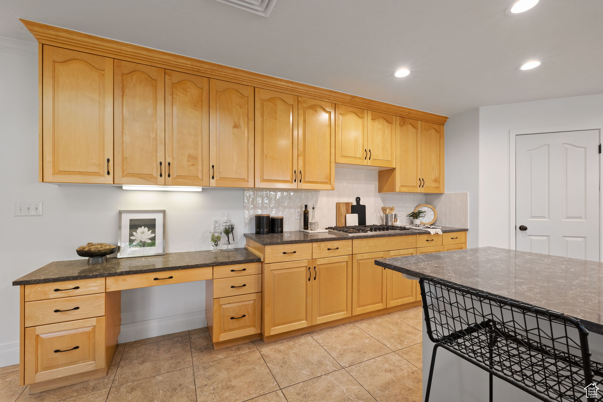 COUNTRY CLASSIC ESTATES - Residential