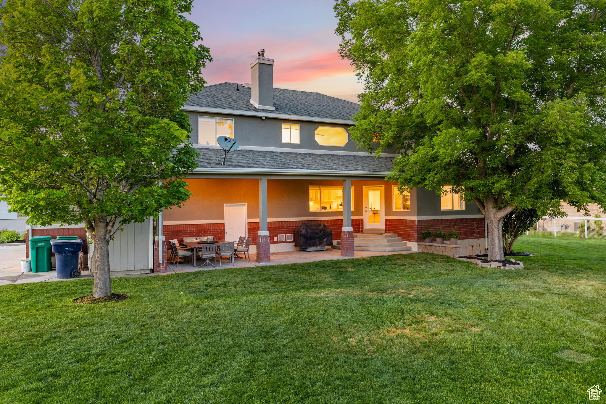 COUNTRY CLASSIC ESTATES - Residential