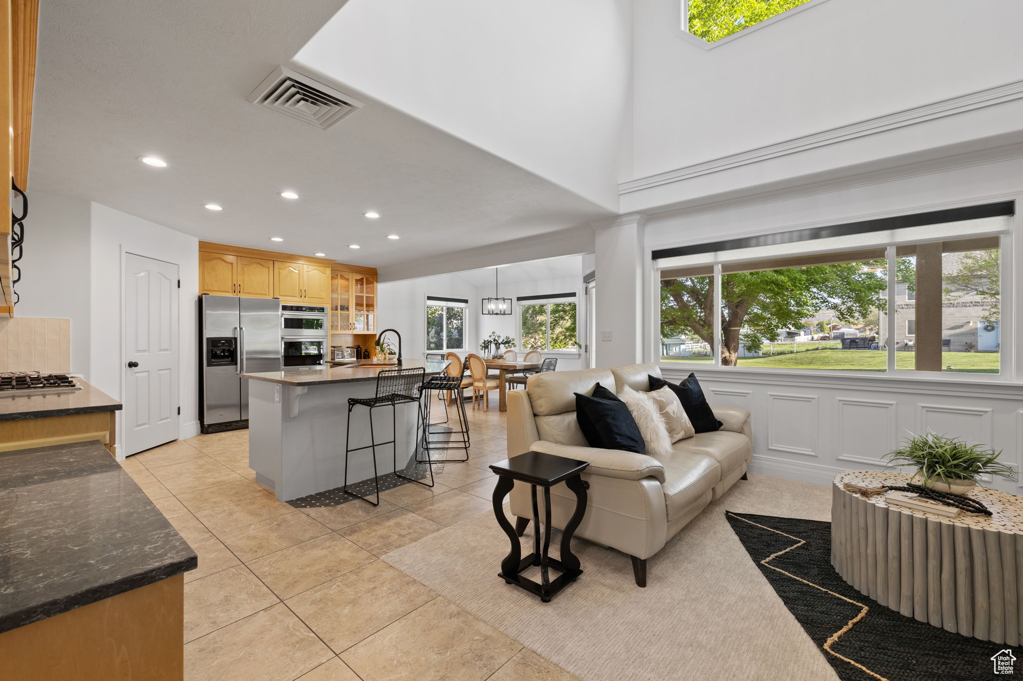 COUNTRY CLASSIC ESTATES - Residential