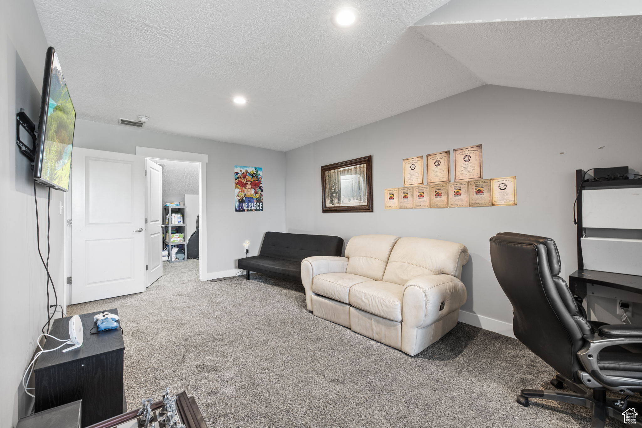 COUNTRY CLASSIC ESTATES - Residential