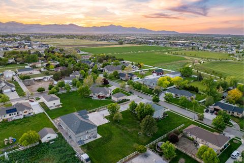 Tiny photo for 2859 W COUNTRY CLASSIC DR, Bluffdale, UT 84065 (MLS # 2084799)
