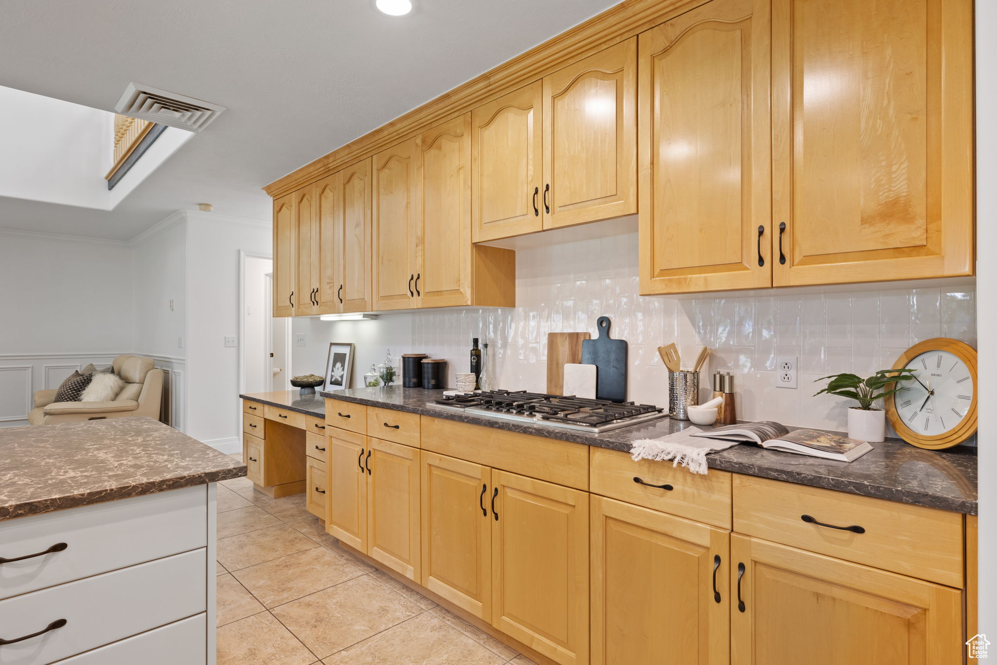 COUNTRY CLASSIC ESTATES - Residential