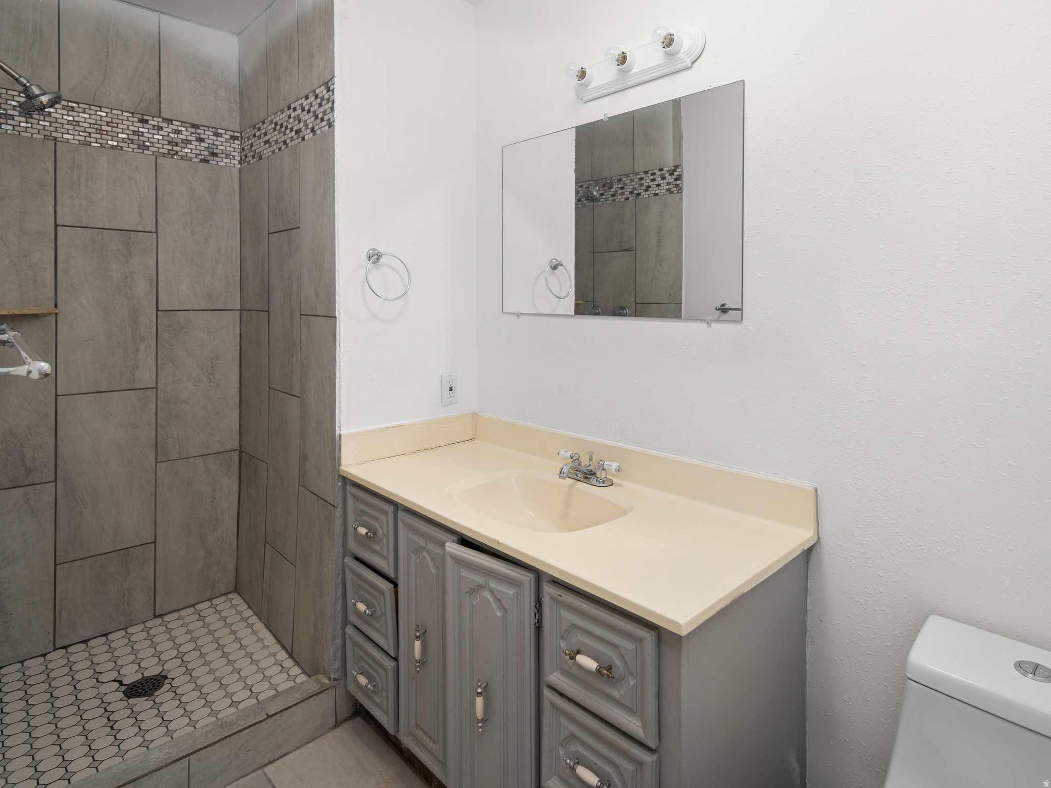 MOUNTAIN CREST SUBDI - Residential