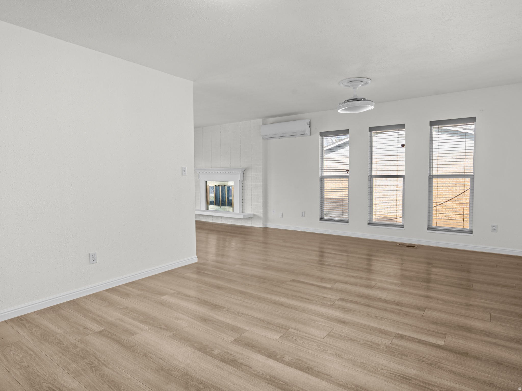 MOUNTAIN CREST SUBDI - Residential