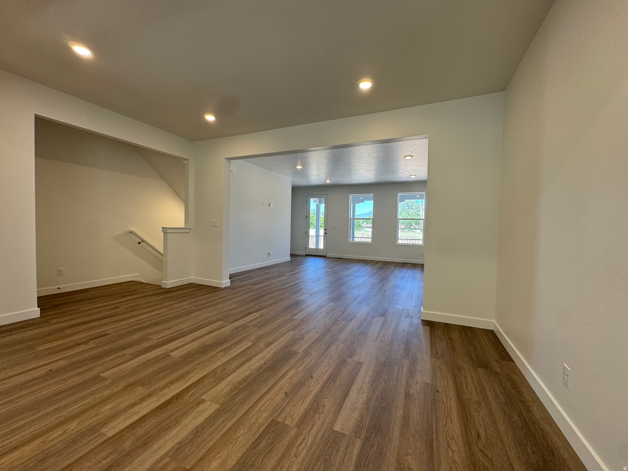 TRAILSIDE - Residential