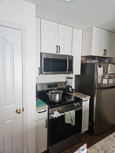 Tiny photo for 1427 W MAYAPPLE WAY S, West Valley City, UT 84119 (MLS # 2134088)