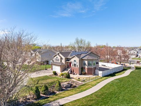 Tiny photo for 1424 W 1820 S, Woods Cross, UT 84087 (MLS # 2146986)