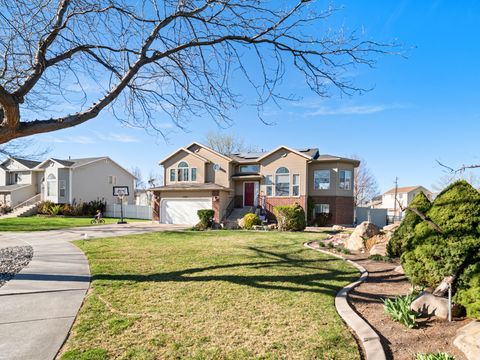Tiny photo for 1424 W 1820 S, Woods Cross, UT 84087 (MLS # 2146986)