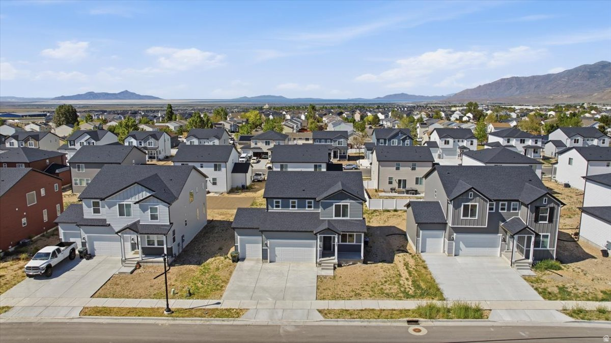 VISTA MEADOWS - Residential