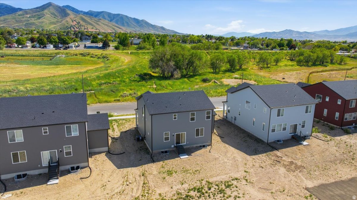 VISTA MEADOWS - Residential