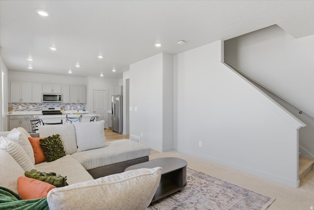 VISTA MEADOWS - Residential