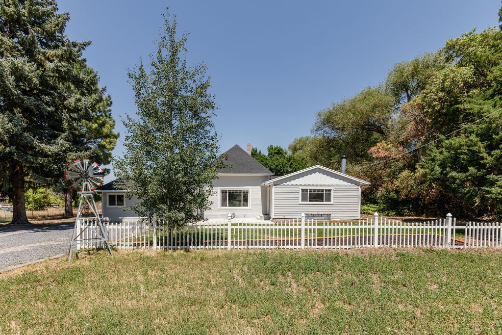 Photo of 225 W 8800 S, Millville, UT 84326 (MLS # 2173401)