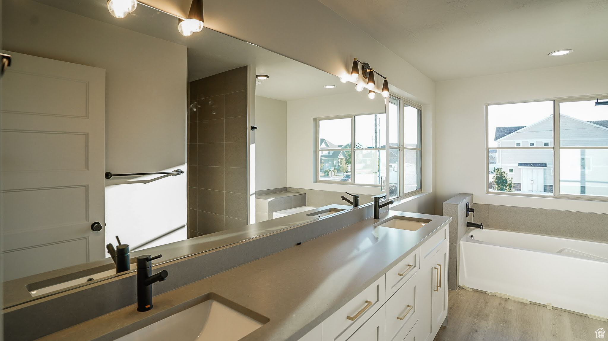 ANTELOPES EDGE - Residential