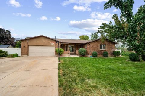 Tiny photo for 5530 S 100 W, Washington Terrace, UT 84405 (MLS # 2144730)