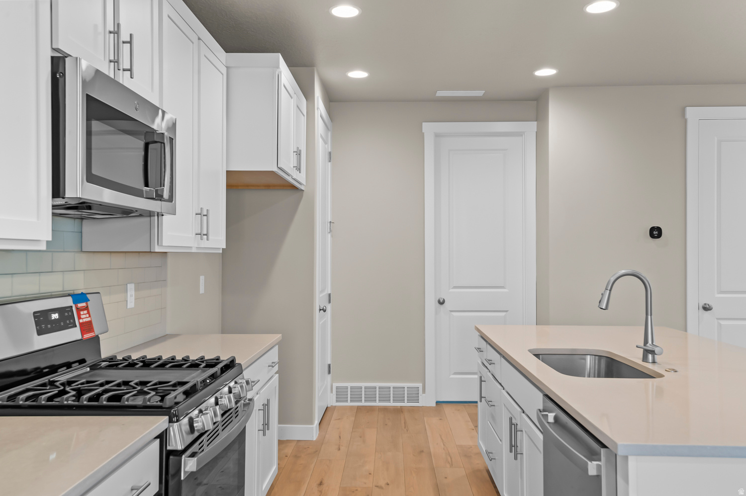 DAYBREAK CASCADES 401 - Residential