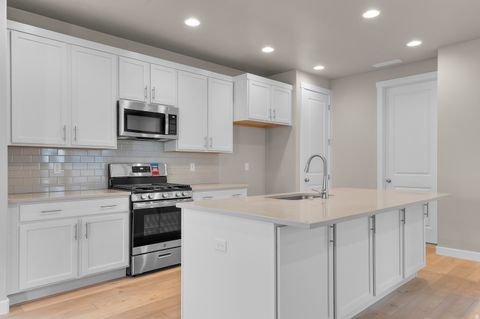 Tiny photo for 11178 S FORDMAN WAY, South Jordan, UT 84009 (MLS # 2140562)