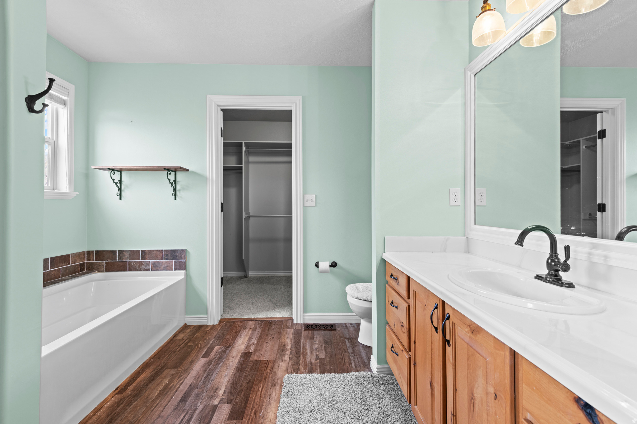 ESTHER RIDGE - Residential