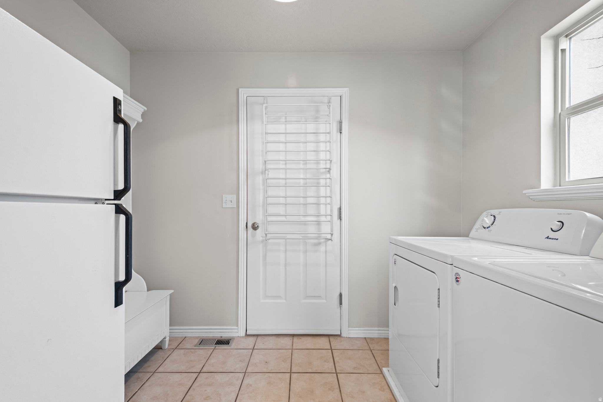 ESTHER RIDGE - Residential