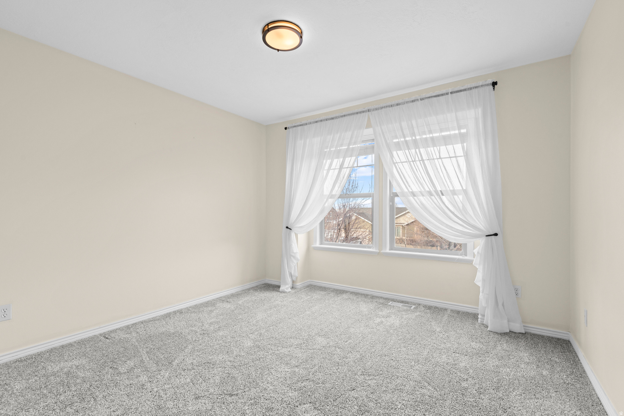 ESTHER RIDGE - Residential