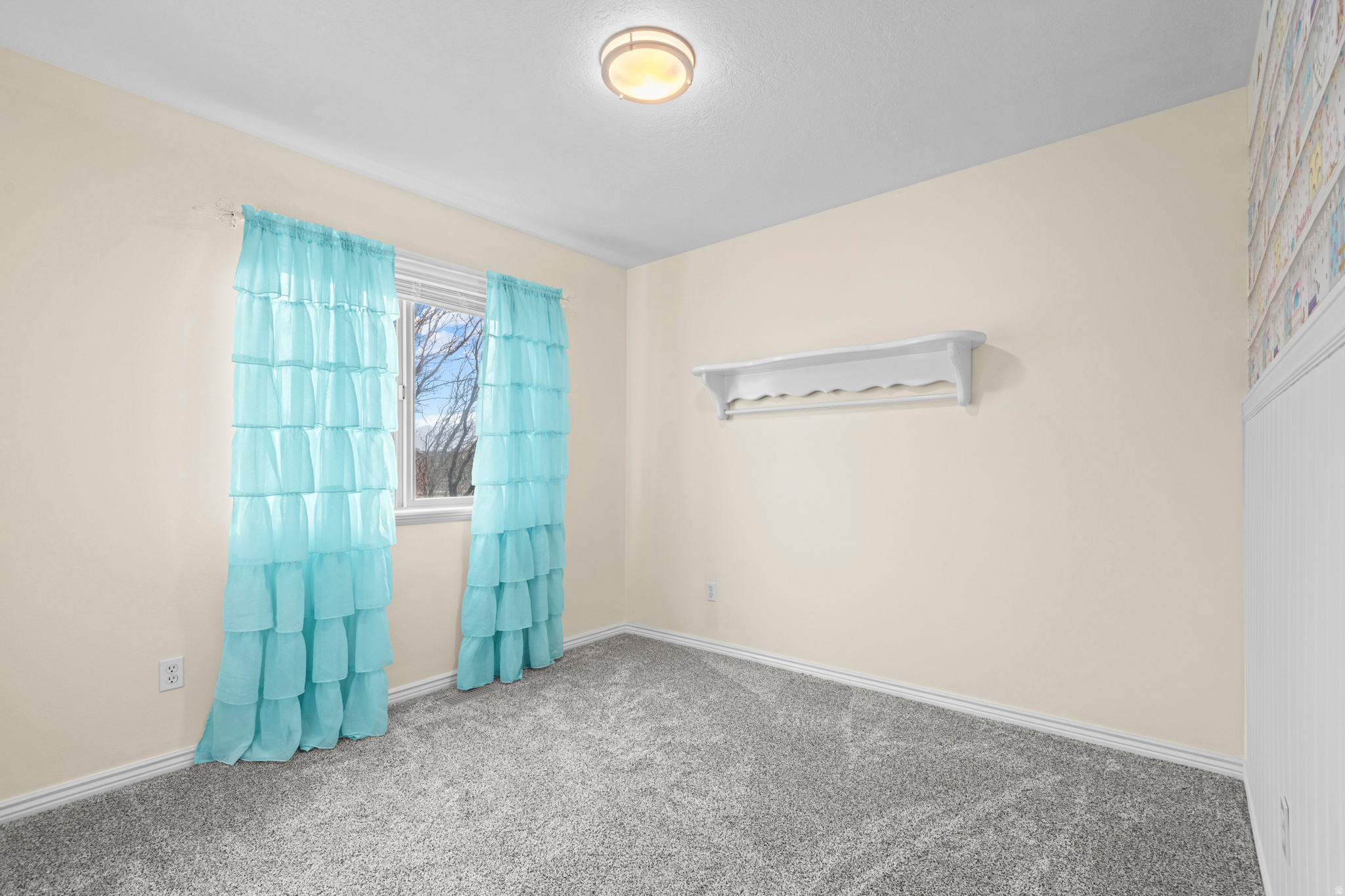 ESTHER RIDGE - Residential