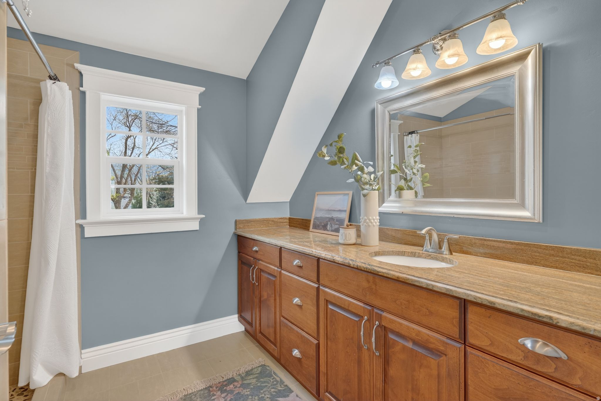 LOREDELL - Residential