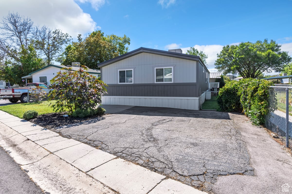 PARKWAY - Residential