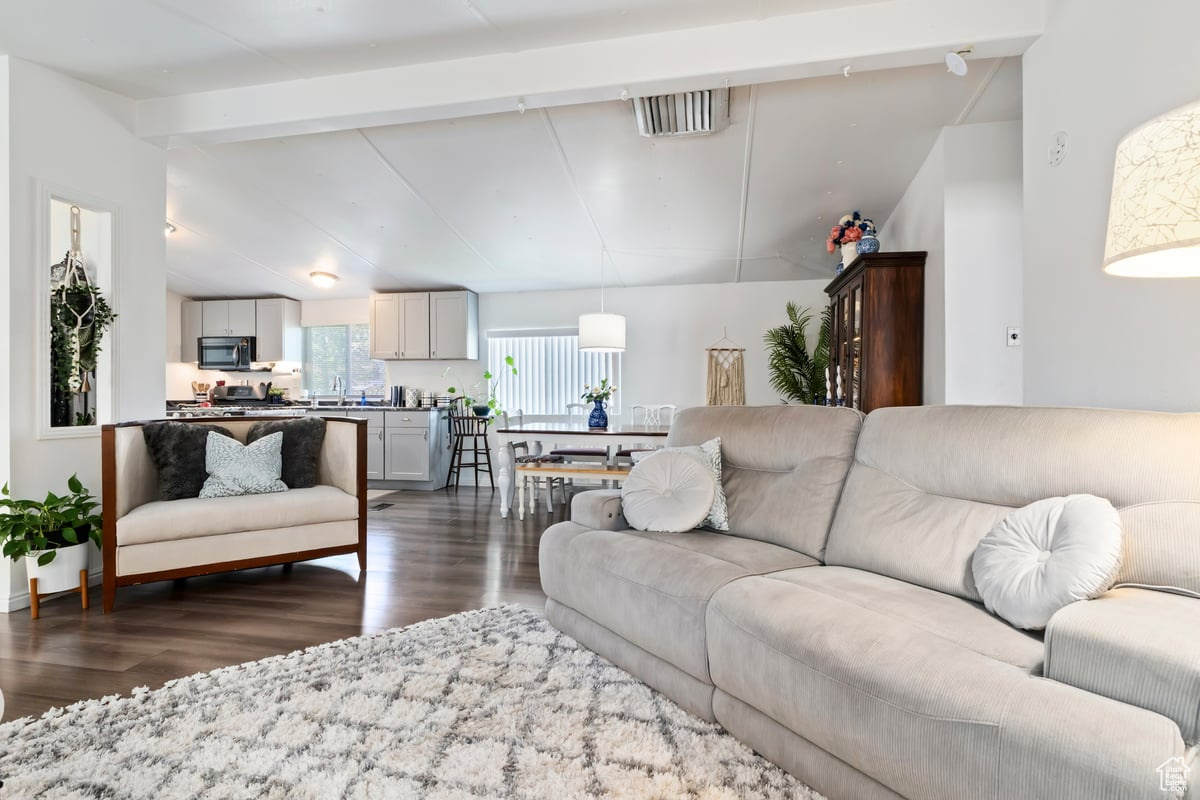 PARKWAY - Residential