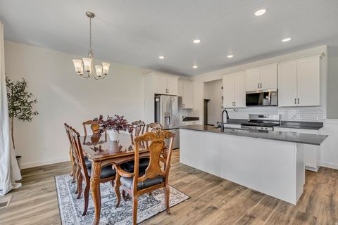 Tiny photo for 4803 N EMERALD AVE, Eagle Mountain, UT 84005 (MLS # 2120441)