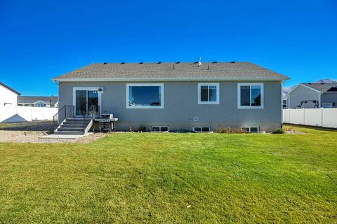 Tiny photo for 4803 N EMERALD AVE, Eagle Mountain, UT 84005 (MLS # 2120441)