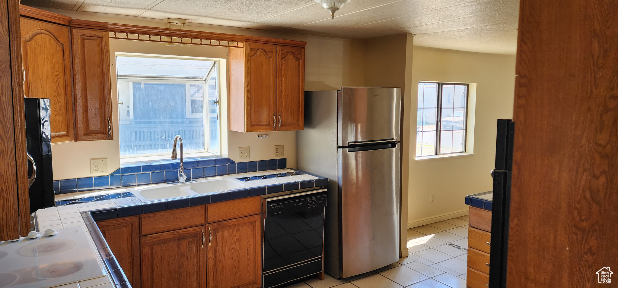 RIVERSIDE VILLAGE - Residential