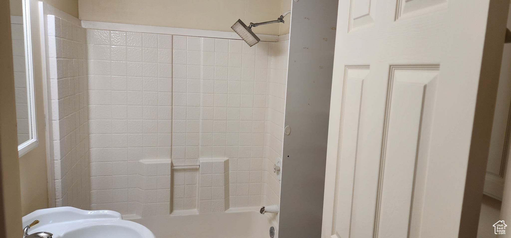 RIVERSIDE VILLAGE - Residential