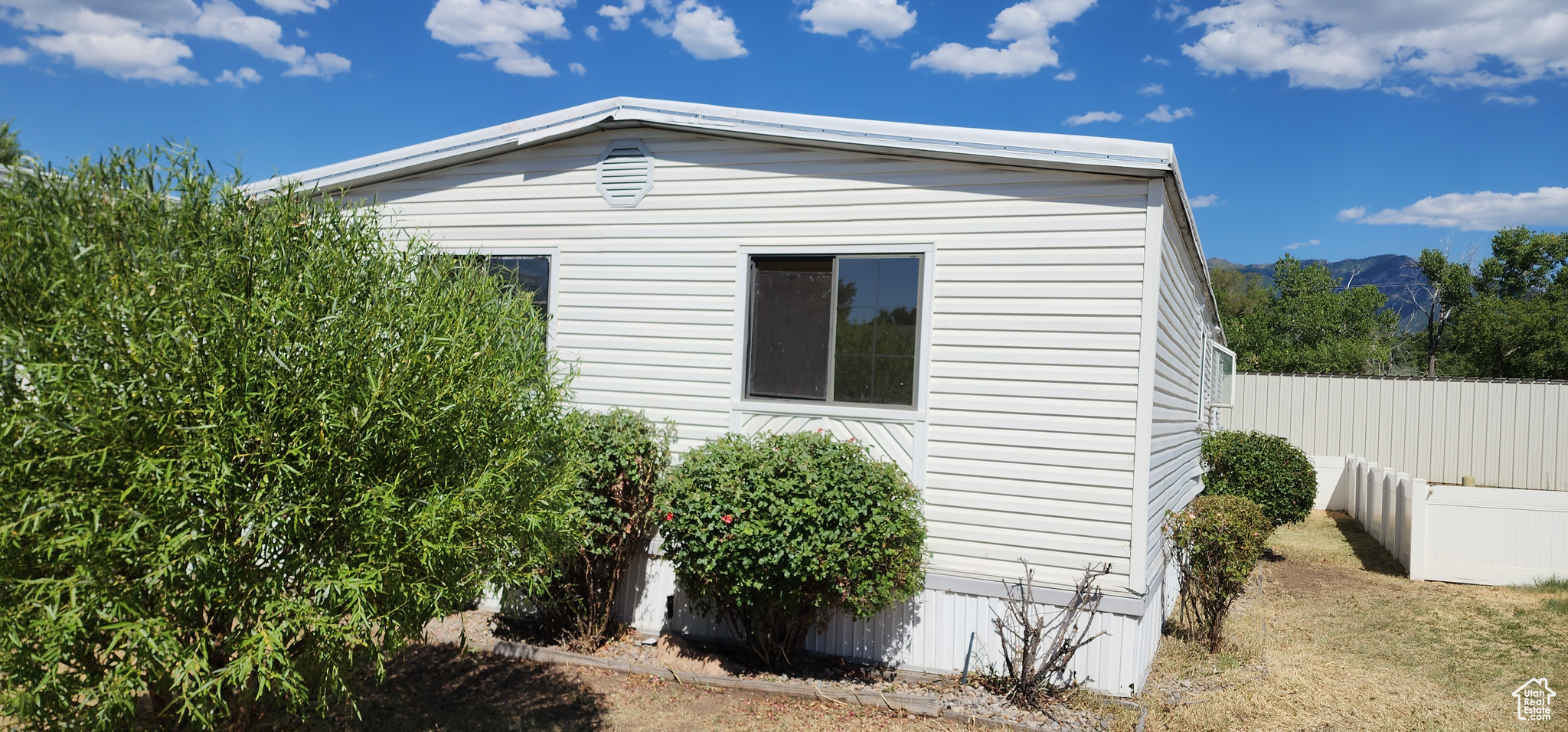 RIVERSIDE VILLAGE - Residential