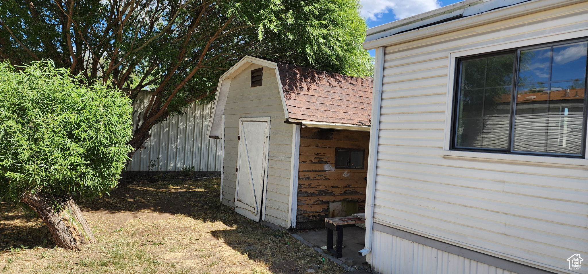 RIVERSIDE VILLAGE - Residential