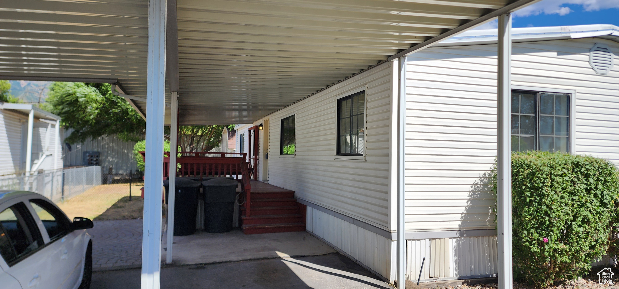 RIVERSIDE VILLAGE - Residential