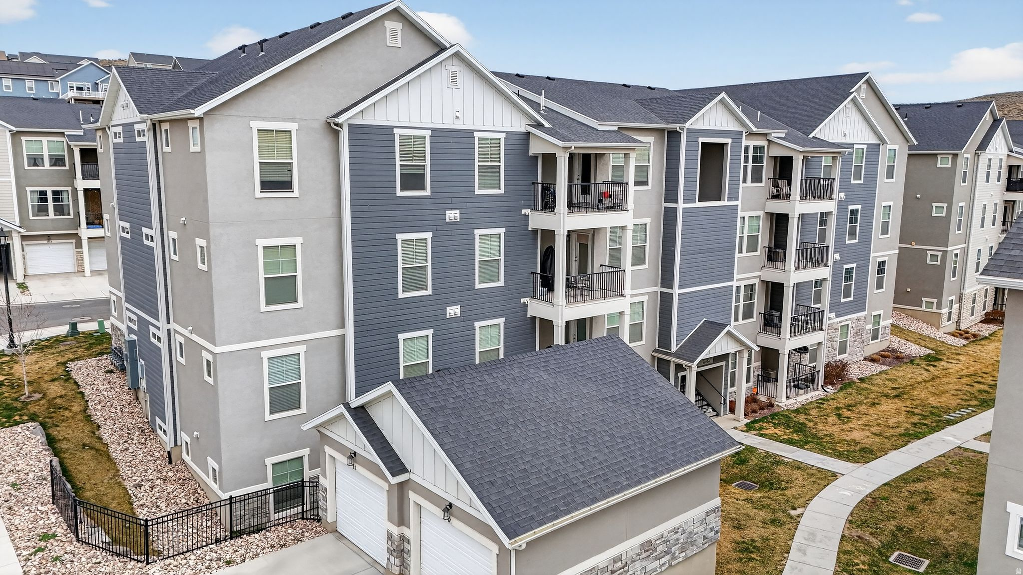 QUAILHILL - Residential