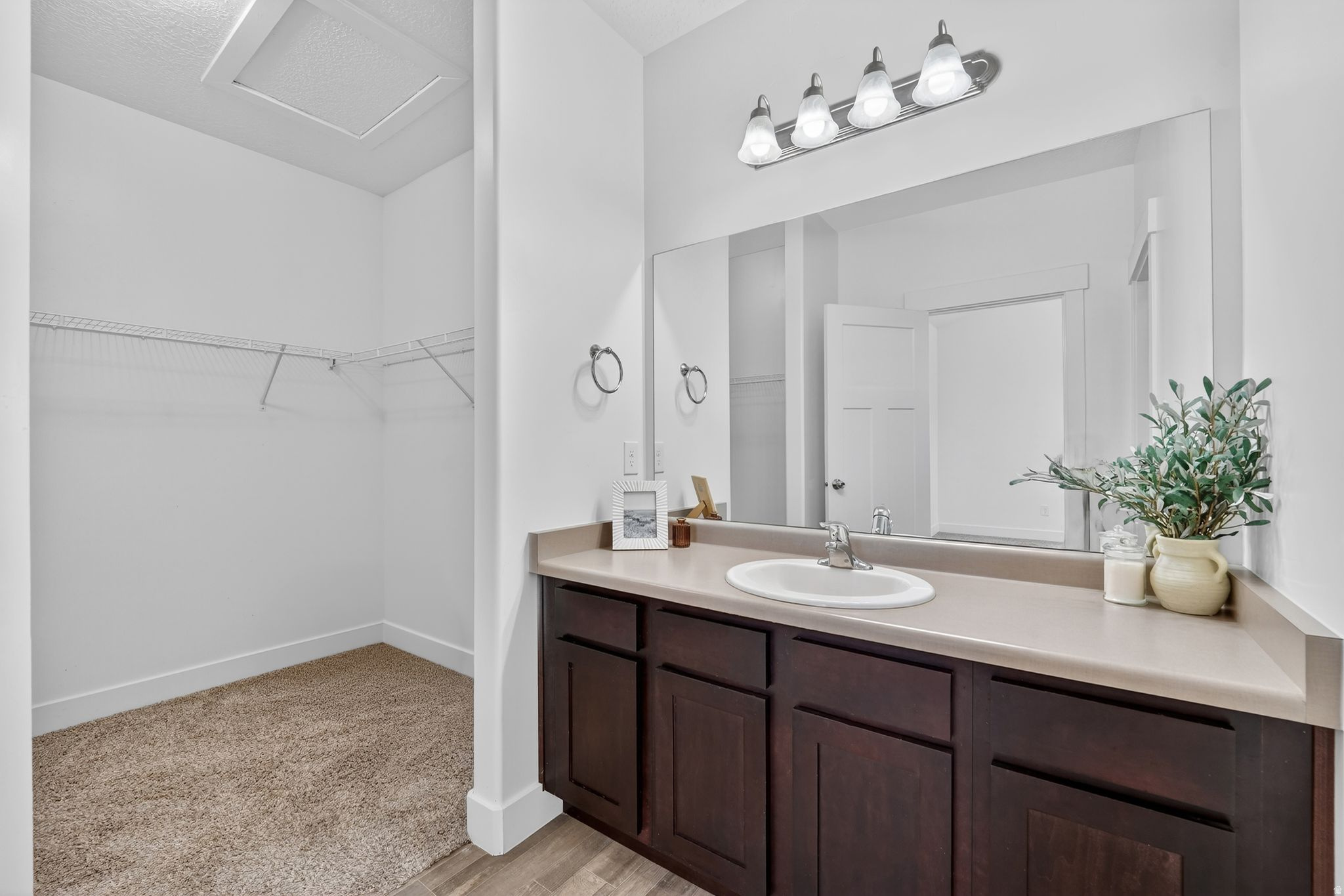 QUAILHILL - Residential