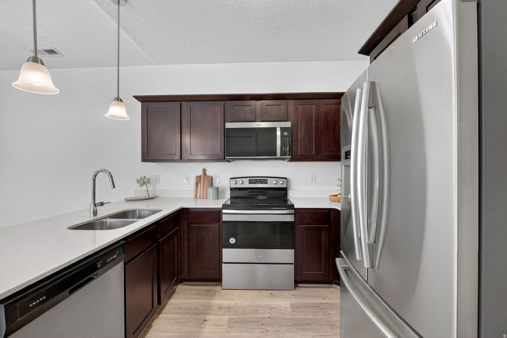 QUAILHILL - Residential